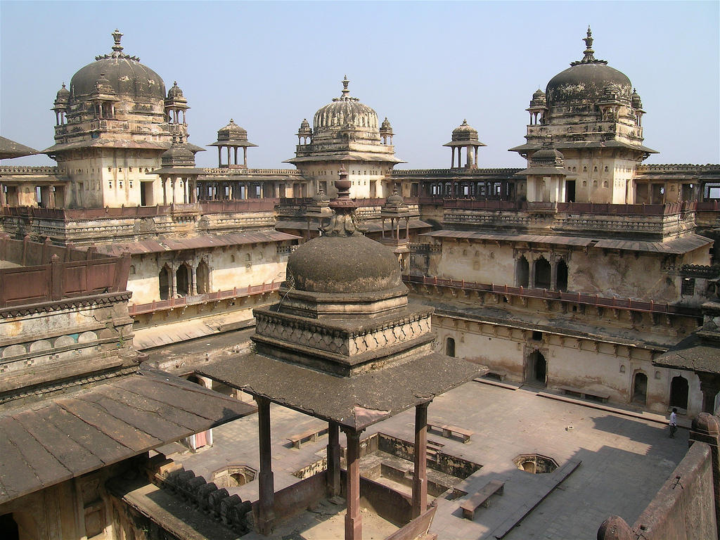 baz bahadur palace mandu