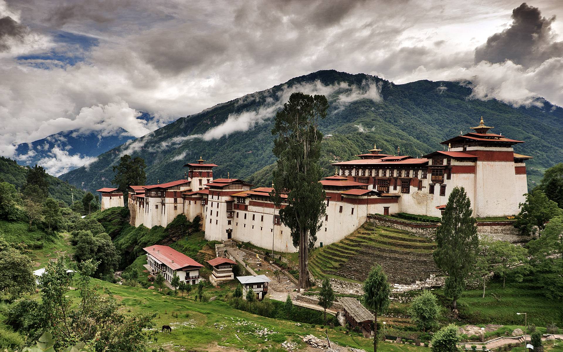 Бутан счастье. Тронгса-дзонг бутан. Королевство бутан (Bhutan). Пунакха-дзонг бутан. Королевство бутан достопримечательности.