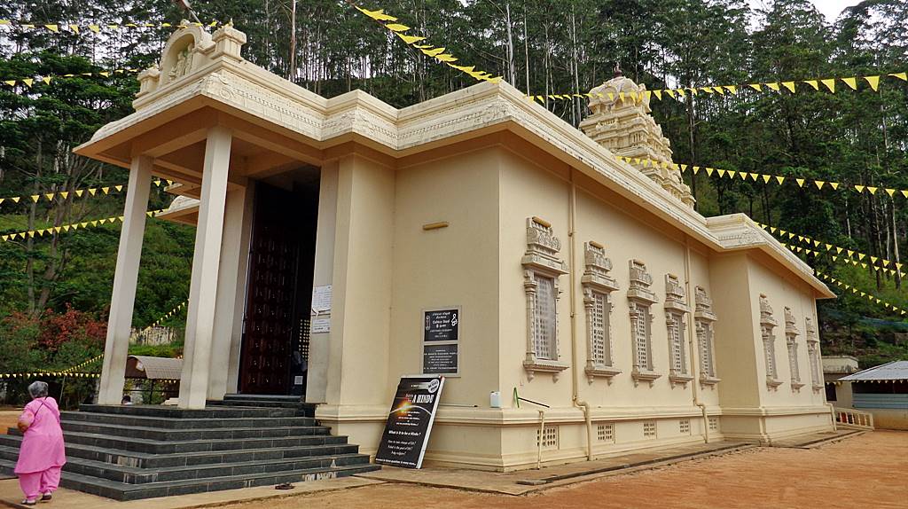 Sri Bhaktha Hanuman Temple in Ramboda Sri Lanka