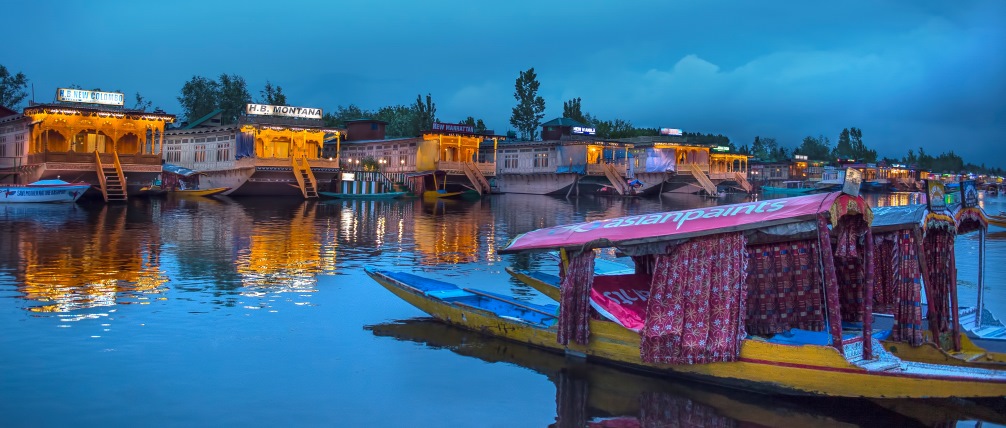 Dal_lake-Srinagar_kashmir-India